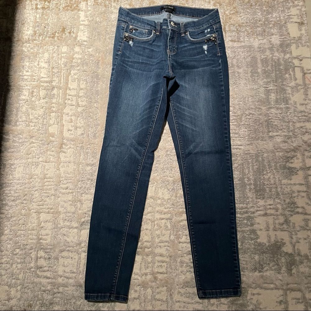🏷️ 5 for $25 - WHBM Embellished Skinnyjeans